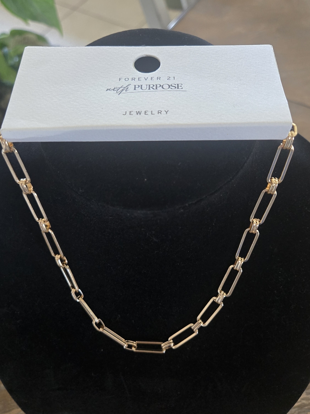 Forever 21 Gold Tone Paperclip Link Necklace NWT Minimalist Statement Chain